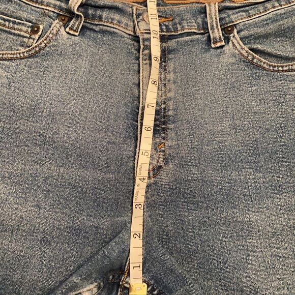 Vintage Levi’s Denim Distressed Man Made Cutoff Raw Hem Shorts - Picture 6 of 13